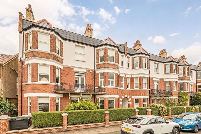 3 Bedroom Flat For Sale In Alwyne Road, Wimbledon, SW19