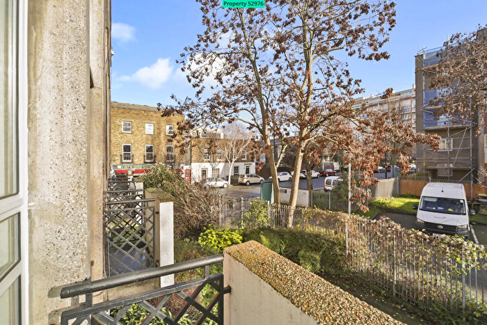 2 Bedroom Duplex For Sale In Priory Green, London, N1