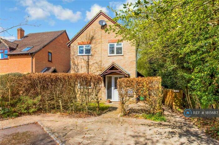 1 Bedroom Semi-Detached House To Rent In Carrington Crescent, Tadley, RG26