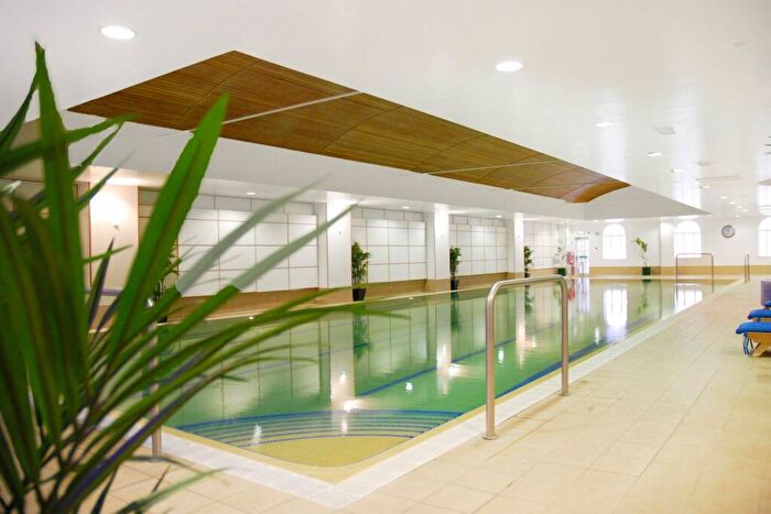 2 Bedroom Flat To Rent In Keble Place, Barnes, London, SW13