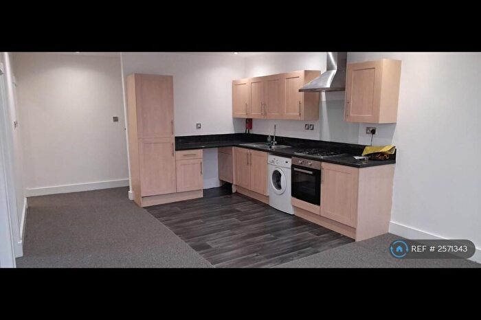 2 Bedroom Flat To Rent In Newmarket House, Dukinfield, SK16