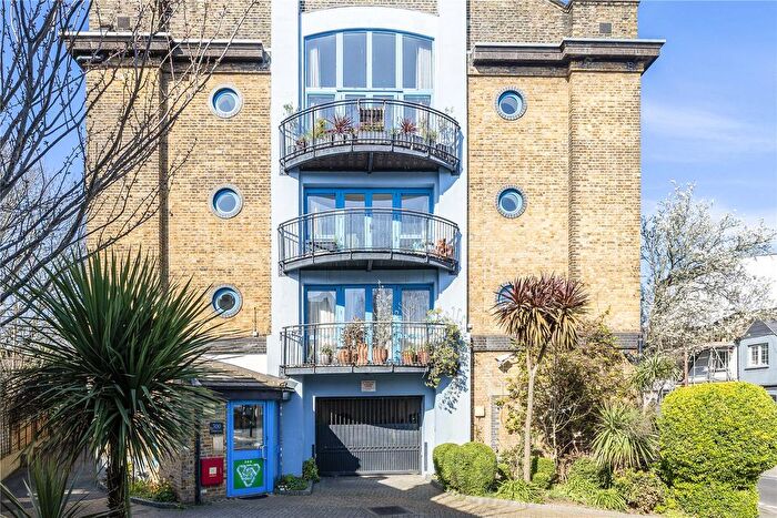1 Bedroom Flat For Sale In Chiswick View, Acton Lane, W4