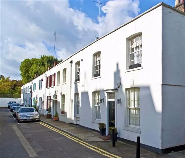 3 Bedroom Mews To Rent In Ryders Terrace, London, NW8