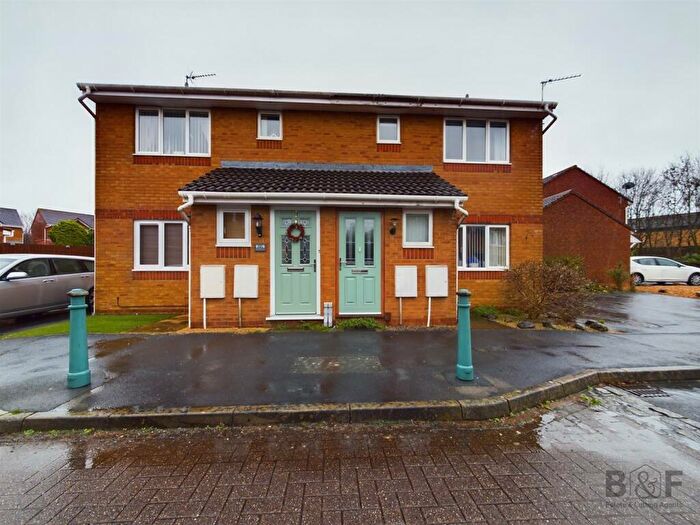 1 Bedroom Flat To Rent In Pinnell Grove, Emersons Green, Bristol, BS16