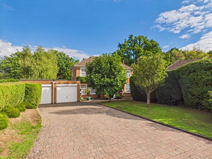 4 Bedroom House For Sale In Fairford Close, Haywards Heath, RH16