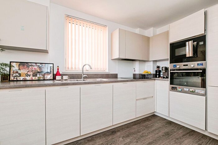 1 Bedroom Flat For Sale In Rainham Road North, Dagenham, RM10