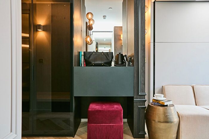 Studio To Rent In Willesden Lane, NW2