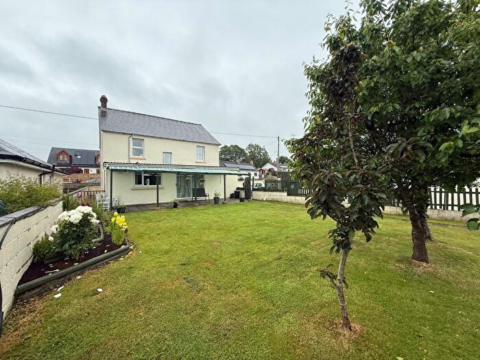 5 Bedroom Detached House For Sale In Pentrecwrt, Llandysul, SA44