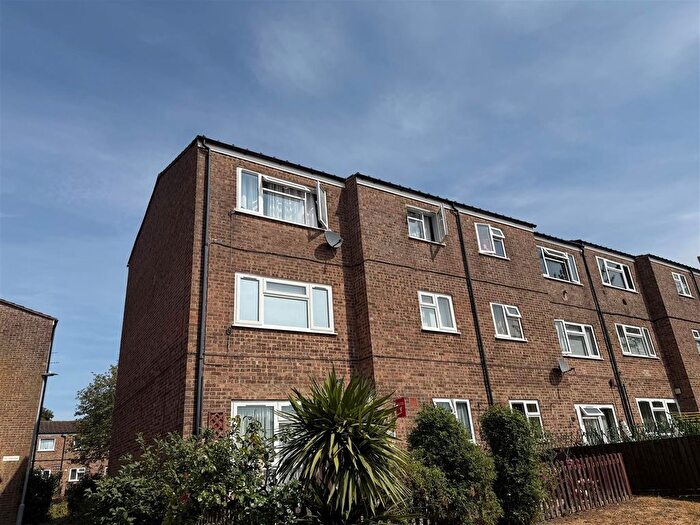 1 Bedroom Flat For Sale In Hunters Close, Northampton, NN2