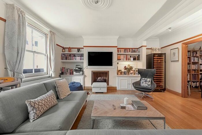 3 Bedroom Mews To Rent In Adam And Eve Mews, Kensington, W8