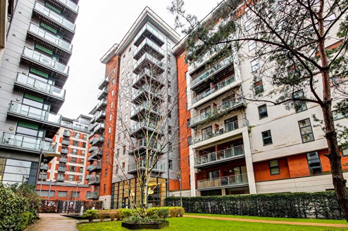 2 Bedroom Apartment To Rent In Hornbeam Way, Green Quarter, Manchester, M4
