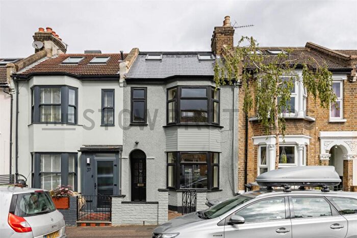 4 Bedroom Terraced House To Rent In Clacton Road, Walthamstow, E17