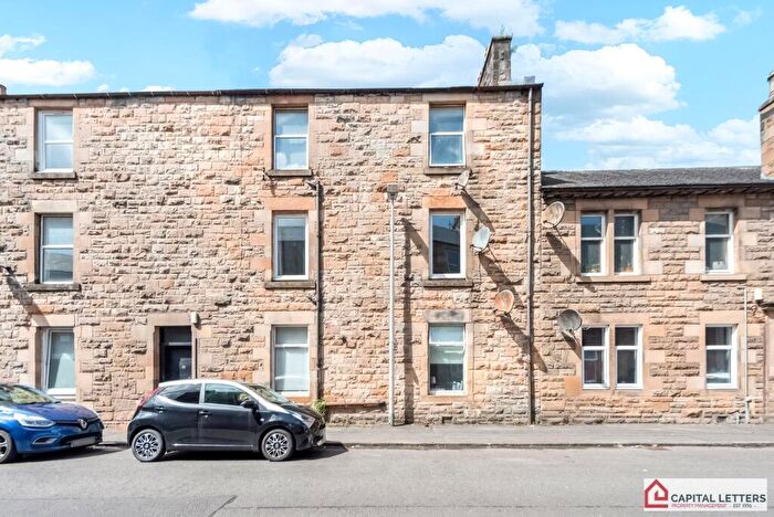 2 Bedroom Flat To Rent In James Street, Riverside, Stirling, FK8