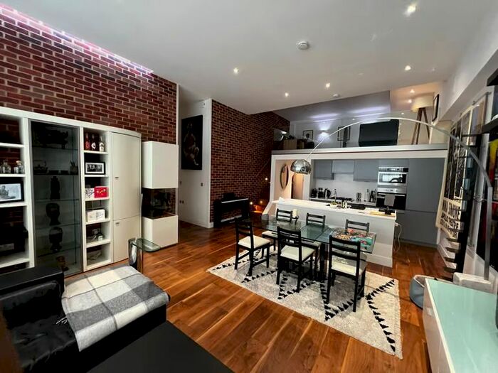 2 Bedroom Flat To Rent In Grenville Place, London, NW7