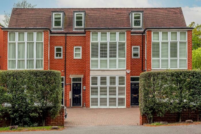 4 Bedroom Terraced House To Rent In Brooklands Road, Weybridge, KT13