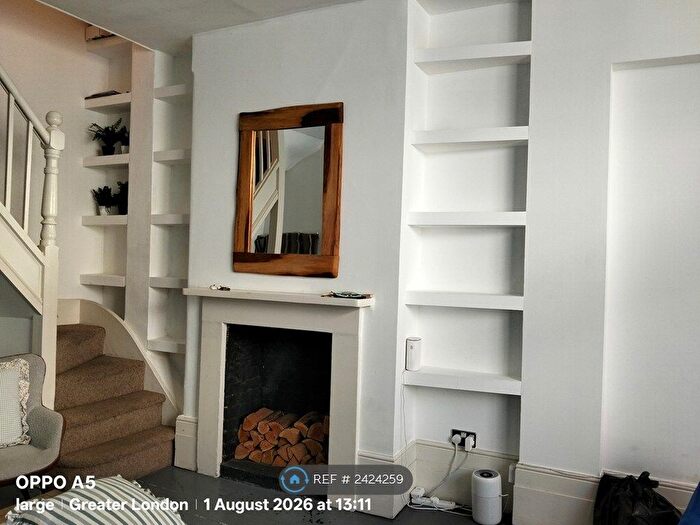 1 Bedroom End Of Terrace House To Rent In Richmond, London, TW9