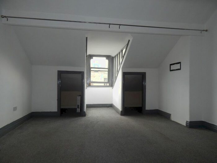 1 Bedroom Flat To Rent In Arthur Grove, Bradford Road, Birstall, Batley, WF17