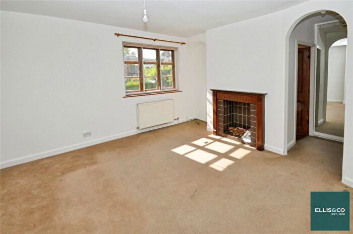 1 Bedroom Apartment To Rent In Addison Way, Golders Green, NW11