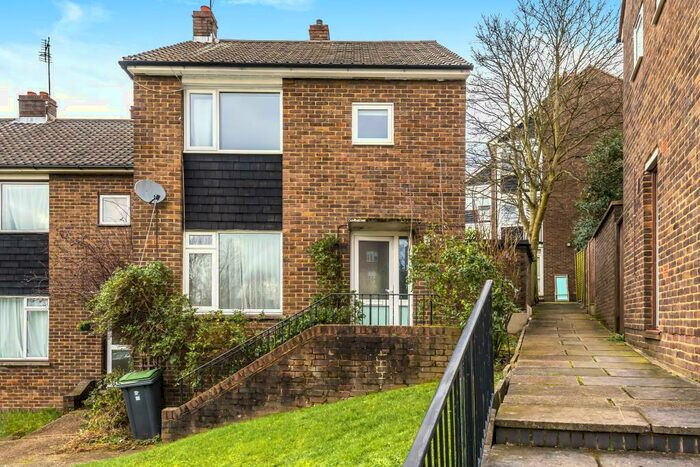 2 Bedroom End Of Terrace House To Rent In Aylmer Road, East Finchley, N2