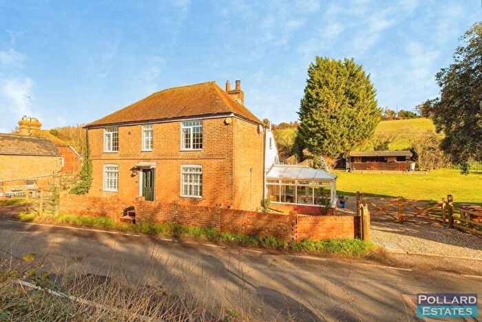 6 Bedroom Detached House For Sale In Capstone Road, Hempstead, ME7