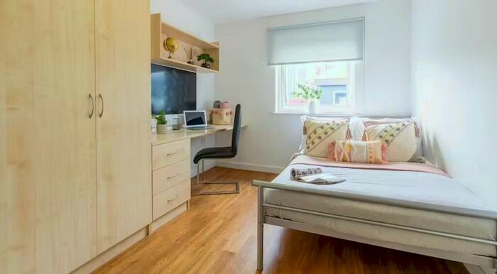 Studio To Rent In Canal Side, Lower Loveday Street, Birmingham, B19