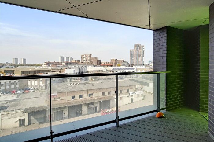 2 Bedroom Apartment To Rent In Yeoman Court London, E14