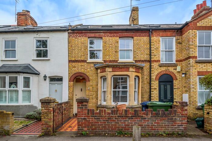 5 Bedroom Terraced House To Rent In Howard Street, Hmo Ready Sharers, OX4