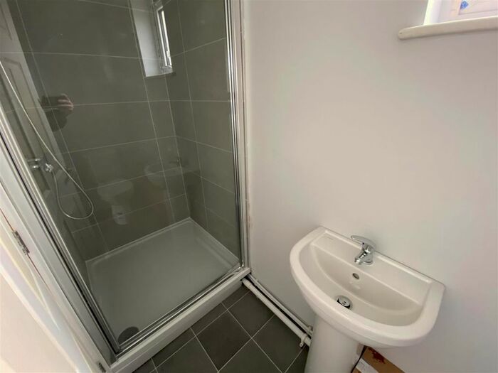 2 Bedroom Property To Rent In Bellegrove Road, Welling, Kent DA16
