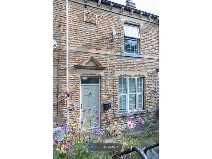 1 Bedroom Flat To Rent In High Street, Hanging Heaton, Batley, WF17
