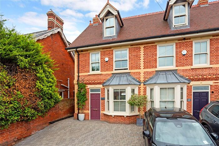 3 Bedroom End Terrace House To Rent In Reading Road, Henley-On-Thames, Oxfordshire, RG9
