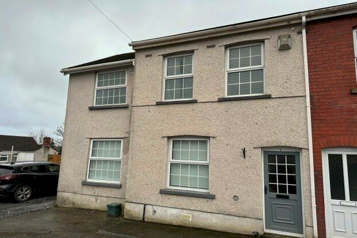 3 Bedroom Property To Rent In Great Western Terrace, Swansea, SA6