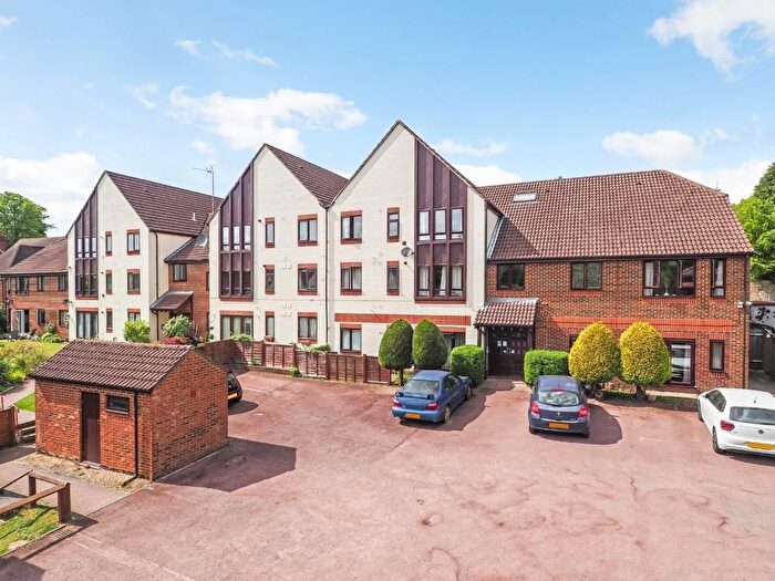1 Bedroom Flat For Sale In Rex Court, Haslemere, GU27