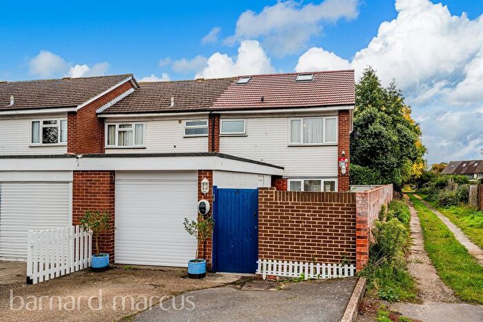 4 Bedroom End Terrace House For Sale In Andover Close, Epsom, KT19
