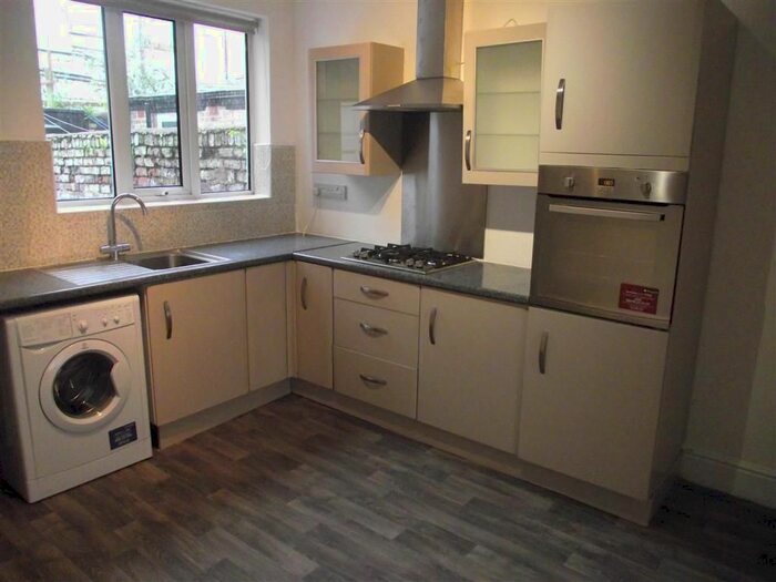 3 Bedroom Terraced House To Rent In Enid Street, Toxteth, Liverpool, L8