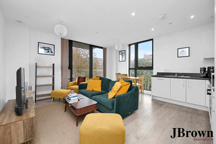 1 Bedroom Flat For Sale In Willowbrook House, Coster Avenue, London, Greater London, N4