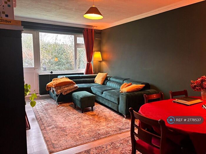 2 Bedroom Maisonette To Rent In Wydeville Manor Road, London, SE12