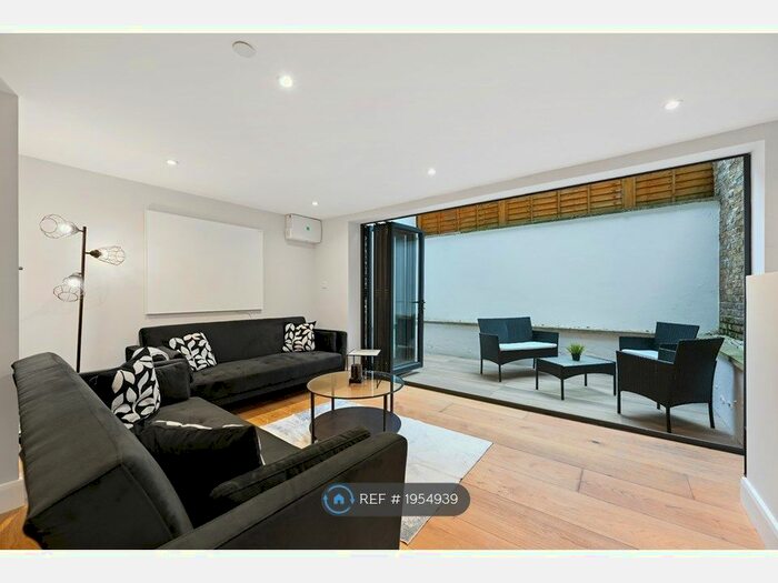 2 Bedroom Flat To Rent In Fulham Palace Road, London, W6