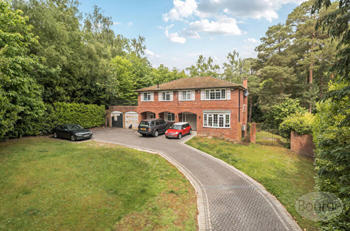 4 Bedroom Detached House For Sale In Beech Close Court, Cobham, Surrey, KT11