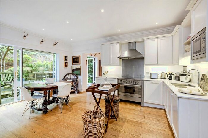 4 Bedroom Link Detached House To Rent In King George Square, Richmond, Surrey, TW10