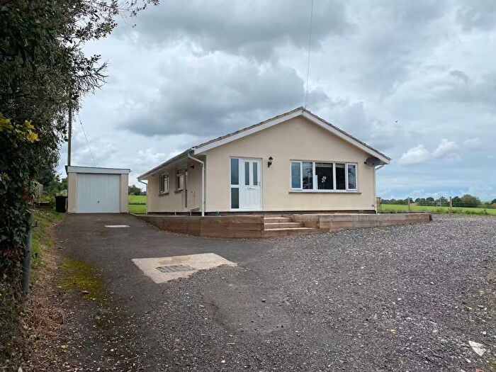 3 Bedroom Detached Bungalow For Sale In Berrow Green Road, Martley Worcester, WR6