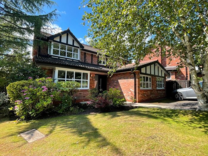 4 Bedroom Detached House For Sale In Mossdale Avenue, Bolton, BL1