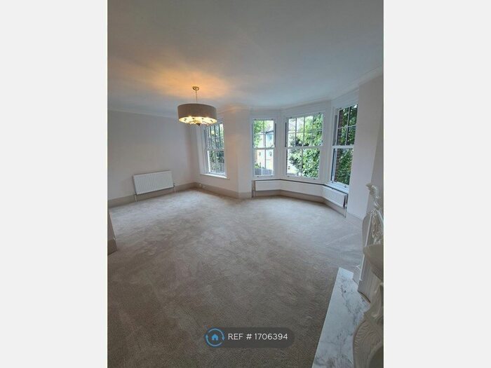 2 Bedroom Flat To Rent In Mycenae Road, London, SE3