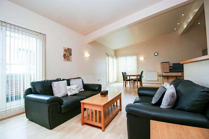 2 Bedroom Apartment To Rent In Dakota, Grosvenor Street West, B16