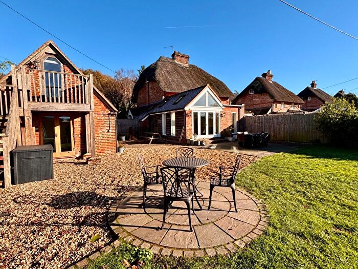 4 Bedroom Cottage For Sale In East Stratton, SO21