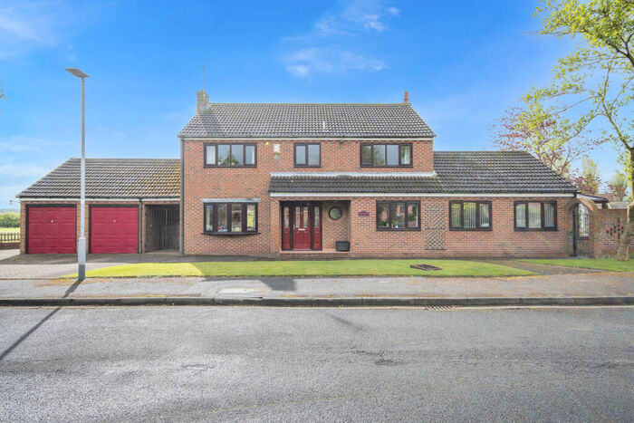 4 Bedroom Detached House For Sale In Croft Way, Everton, Doncaster, Nottinghamshire, DN10