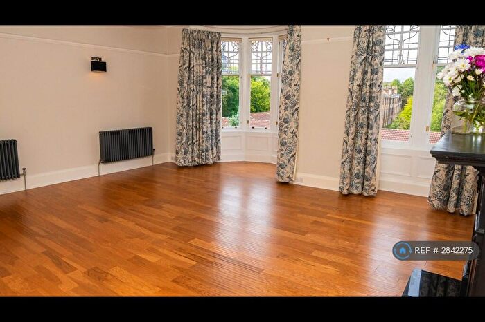 4 Bedroom Flat To Rent In Dowanhill St, Glasgow, G12