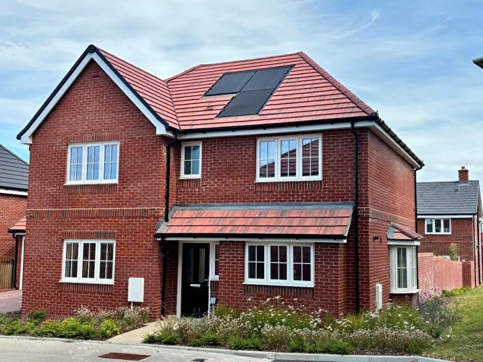 4 Bedroom Detached House For Sale In Boorley Green, SO32