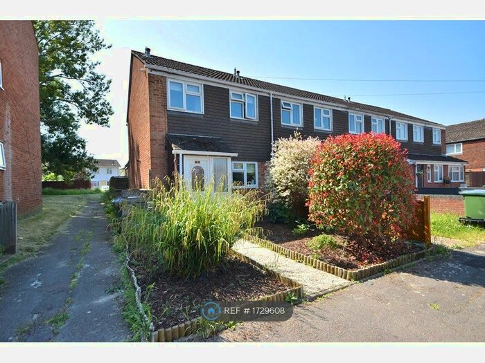 2 Bedroom End Of Terrace House To Rent In Grainger Gardens, Southampton, SO19