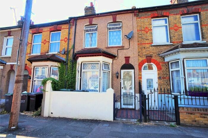 2 Bedroom Terraced House To Rent In Stanbrook Road, Gravesend, Kent, DA11