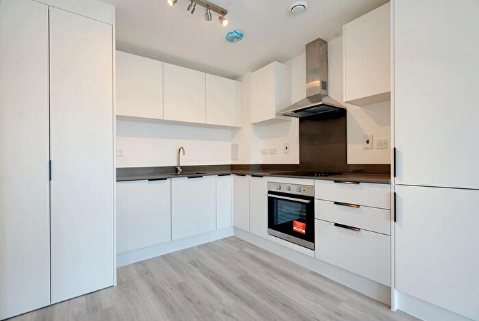 2 Bedroom Apartment To Rent In Gabriels Hill, Maidstone, ME15